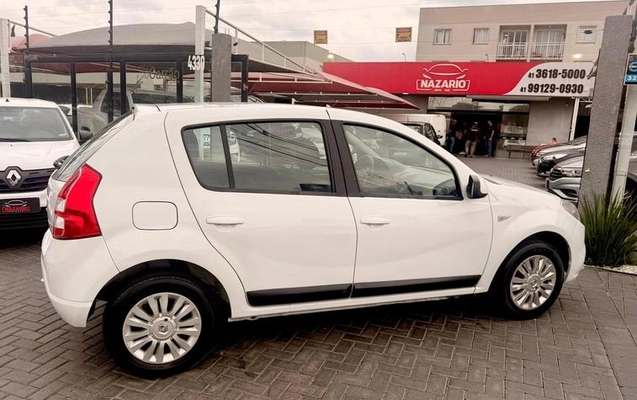 imagem-https://www.socarrao.com.br/sc-vehicle-images-prod/3649381/1789055156054-8388951_8_B_99b8167c94.jpeg