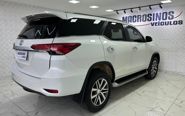 imagem-https://www.socarrao.com.br/sc-vehicle-images-prod/3649481/1789562023986-9da3dfef5aa24a1c85efdc817aa8f035_1787075565564.jpg