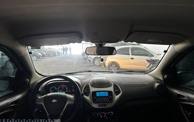 imagem-https://www.socarrao.com.br/sc-vehicle-images-prod/3649491/1788554439134-595574805cf2458fb0a39ddb71ec3bd8_1783545504757.jpg
