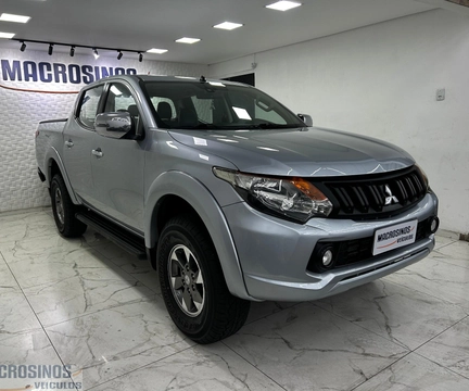 Mitsubishi Triton 2018 Prata — foto 1 de 3