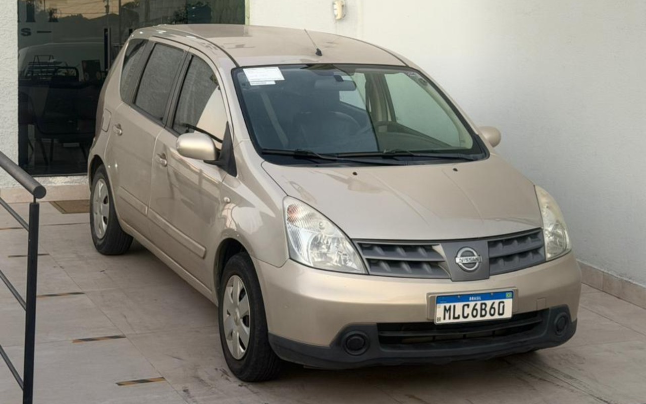 Nissan LIVINA 2010 Outros — foto 1 de 3