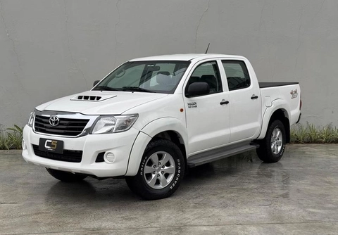 Toyota Hilux 2013 Branco — foto 1 de 3