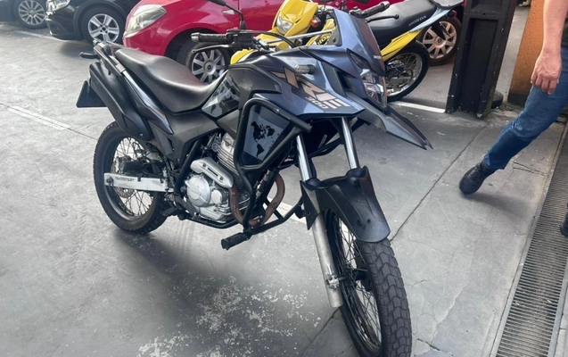imagem-https://www.socarrao.com.br/sc-vehicle-images-prod/3649895/1788555708030-HdwILElZzUKTCy8ZptN8RIroJnzt0IUt.jpg