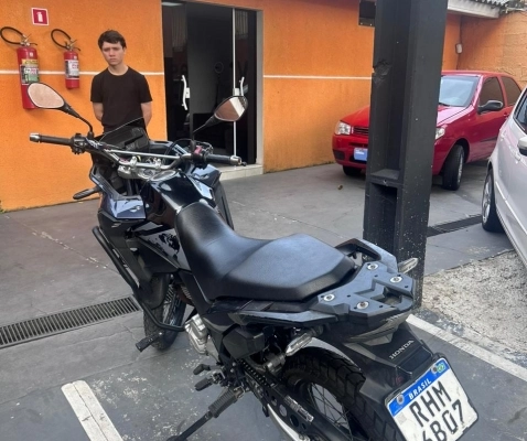 imagem-https://www.socarrao.com.br/sc-vehicle-images-prod/3649895/1788555708051-DjKvW9t9n2OTO123pXIG3KrhNr9ybBxC.jpg
