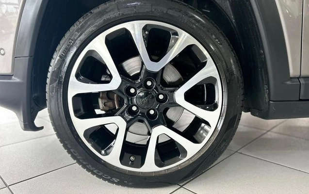imagem-https://www.socarrao.com.br/sc-vehicle-images-prod/3650282/1789659426790-8410874_8_B_a527f123d1.jpeg