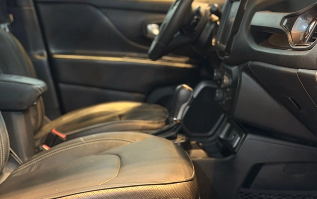 imagem-https://www.socarrao.com.br/sc-vehicle-images-prod/3650502/1788557383214-V2hhdHNBcHAgSW1hZ2UgMjAyNi0wOS0wNCBhdCAxNi41MS4xNiAoMSkuanBlZw.jpeg