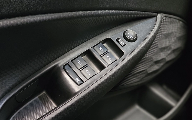imagem-https://www.socarrao.com.br/sc-vehicle-images-prod/3650860/1788557957366-1_123829.jpg