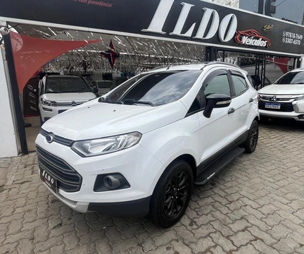 Ford EcoSport 2016 Branco — foto 1 de 3