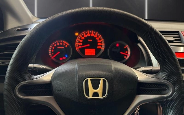 imagem-https://www.socarrao.com.br/sc-vehicle-images-prod/3651268/1789162718462-8453045_1_B_669f4269cc.jpeg