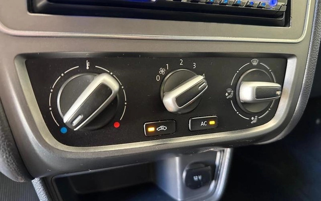 imagem-https://www.socarrao.com.br/sc-vehicle-images-prod/3651555/1790010451036-8453059_13_B_6a37352318.jpeg