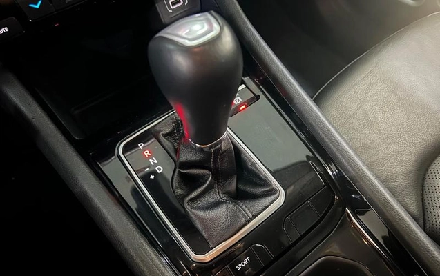 imagem-https://www.socarrao.com.br/sc-vehicle-images-prod/3652461/1789163841917-8290960_17_B_7ea2d7a579.jpeg