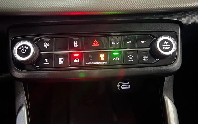 imagem-https://www.socarrao.com.br/sc-vehicle-images-prod/3652488/1789160478995-8320527_17_B_9ca4d2a4c1.jpeg