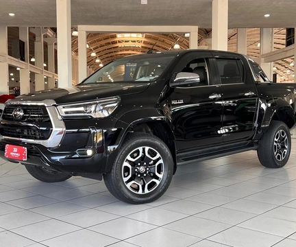 Toyota Hilux 2024 Preto — foto 1 de 3