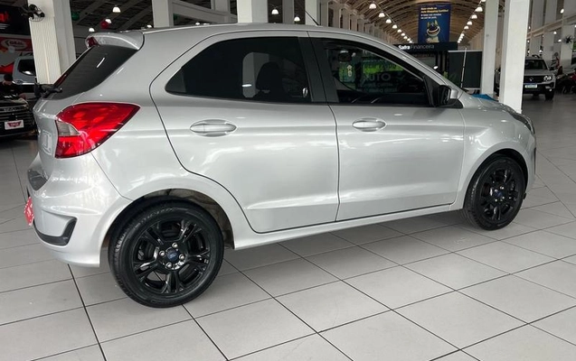 imagem-https://www.socarrao.com.br/sc-vehicle-images-prod/3652525/1789160561346-8314051_22_B_d7759f4dd8.jpeg