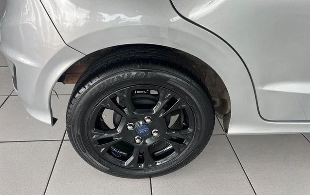 imagem-https://www.socarrao.com.br/sc-vehicle-images-prod/3652525/1789160561346-8314051_24_B_425ab197f8.jpeg
