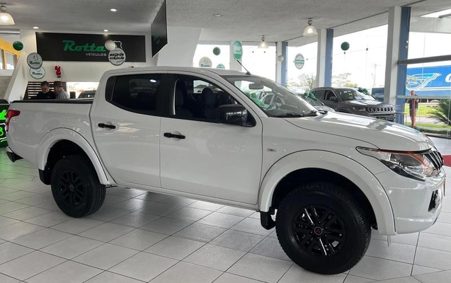 imagem-https://www.socarrao.com.br/sc-vehicle-images-prod/3652527/1789160572661-6368434_14_B_dbfee655c9.jpeg