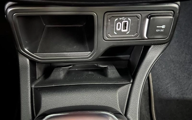imagem-https://www.socarrao.com.br/sc-vehicle-images-prod/3652530/1789163853564-8110058_19_B_471af41e48.jpeg