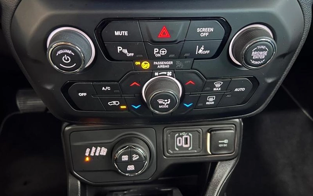 imagem-https://www.socarrao.com.br/sc-vehicle-images-prod/3652531/1789160598074-7898344_17_B_a86534910e.jpeg