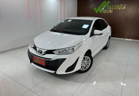 Toyota Yaris 2021 Branco — foto 1 de 3