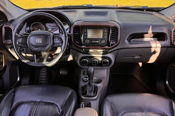 imagem-https://www.socarrao.com.br/sc-vehicle-images-prod/3653100/1788567635172-8443640_12_B_a8736a53a2.jpeg