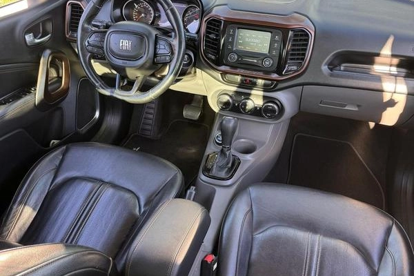 imagem-https://www.socarrao.com.br/sc-vehicle-images-prod/3653100/1788567635177-8443640_15_B_8ab335cb62.jpeg
