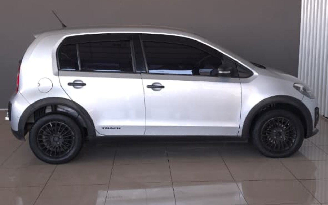 imagem-https://www.socarrao.com.br/sc-vehicle-images-prod/3654594/1788573920986-V2hhdHNBcHAgSW1hZ2UgMjAyNi0wOS0wNCBhdCAxMC41MS41NS5qcGVn.jpeg