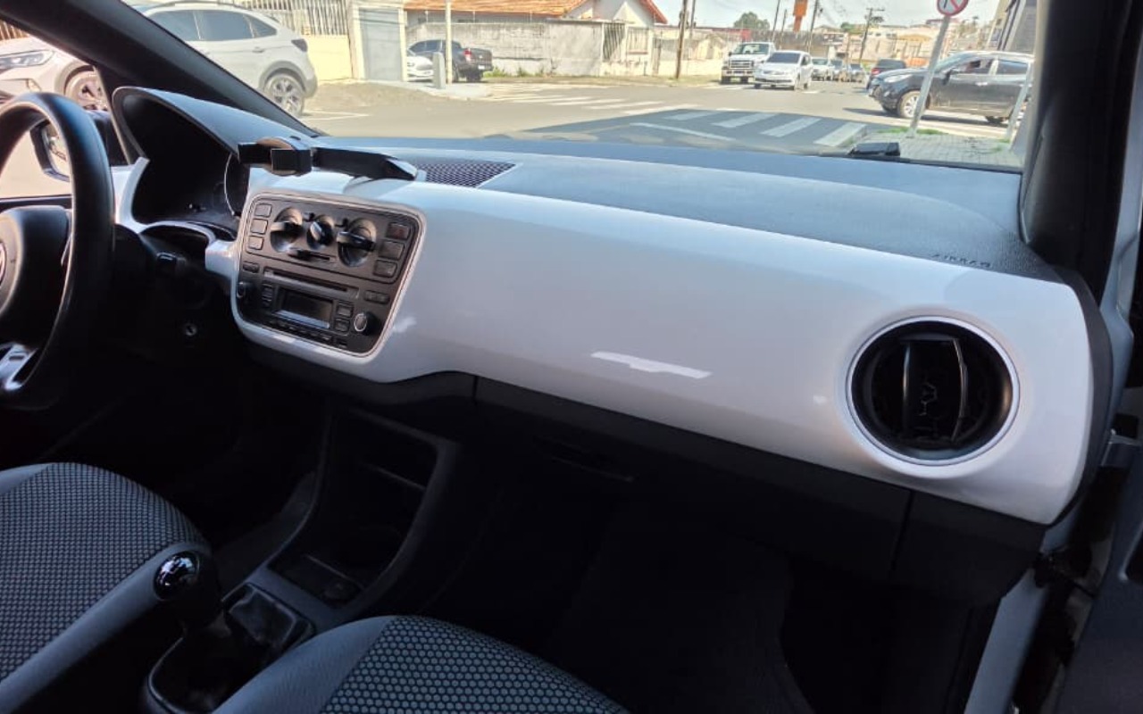 imagem-https://www.socarrao.com.br/sc-vehicle-images-prod/3654594/1788573921581-V2hhdHNBcHAgSW1hZ2UgMjAyNi0wOS0wNCBhdCAxMC41Mi4wNCAoMikuanBlZw.jpeg