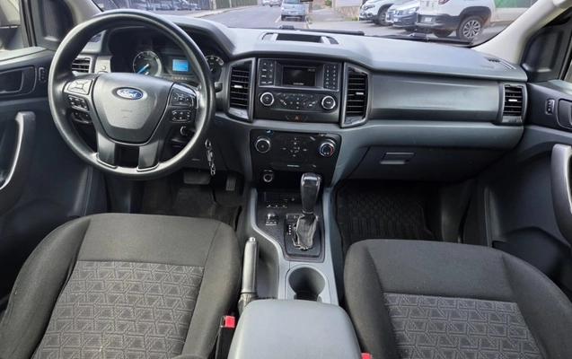 imagem-https://www.socarrao.com.br/sc-vehicle-images-prod/3654976/1788575681347-V2hhdHNBcHAgSW1hZ2UgMjAyNi0wOS0wNCBhdCAxMC4wOS41MyAoMSkuanBlZw.jpeg