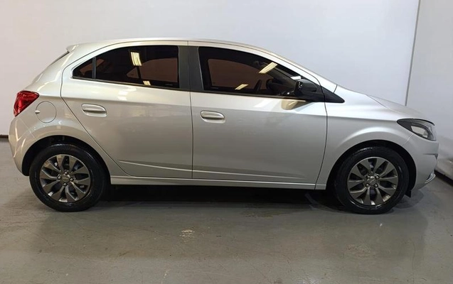 imagem-https://www.socarrao.com.br/sc-vehicle-images-prod/3662802/1789647568960-8453122_2_B_fe01be0030.jpeg