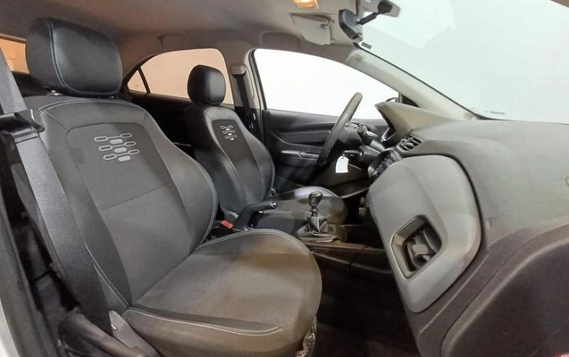imagem-https://www.socarrao.com.br/sc-vehicle-images-prod/3662802/1789647568972-8453122_2_B_d7cbbd7f3e.jpeg