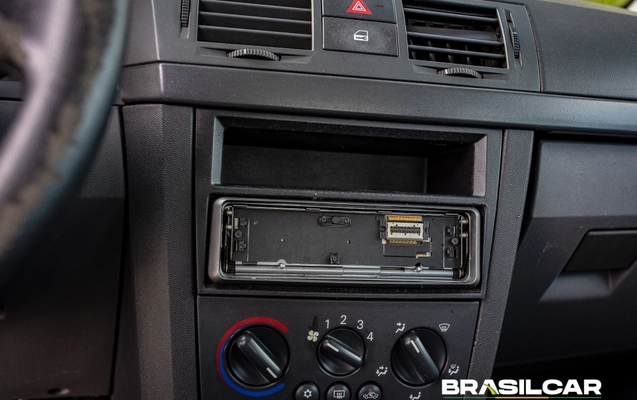 imagem-https://www.socarrao.com.br/sc-vehicle-images-prod/3664612/1788609834995-003_9fed4492c83c146ff26b64342c9155be.jpg