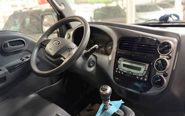 imagem-https://www.socarrao.com.br/sc-vehicle-images-prod/3664613/1788609881253-dbedd3c9-7be9-4697-b374-28944532ff11.jpg