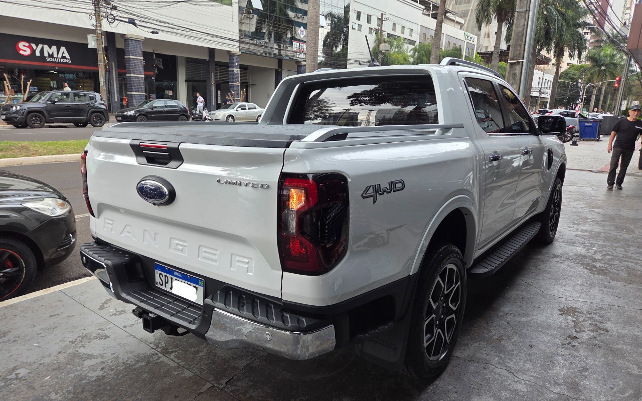 imagem-https://www.socarrao.com.br/sc-vehicle-images-prod/3664925/1788610822782-MTAwMDY3NDA1Mi5qcGc.jpg