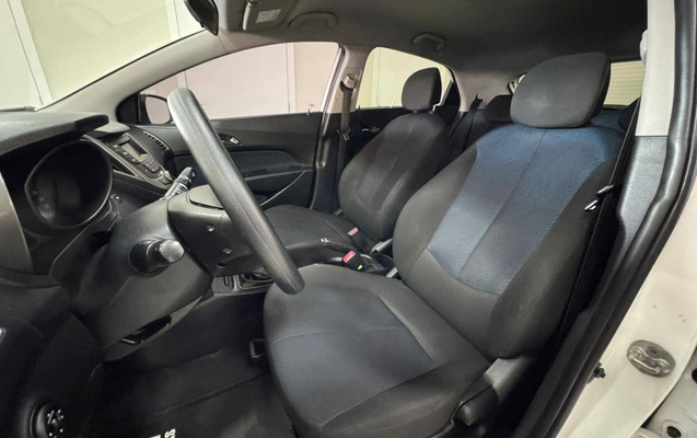 imagem-https://www.socarrao.com.br/sc-vehicle-images-prod/3665240/1788611528561-07106ca94000407aa4ed6cbc7c46a80c_1788359628995.jpg