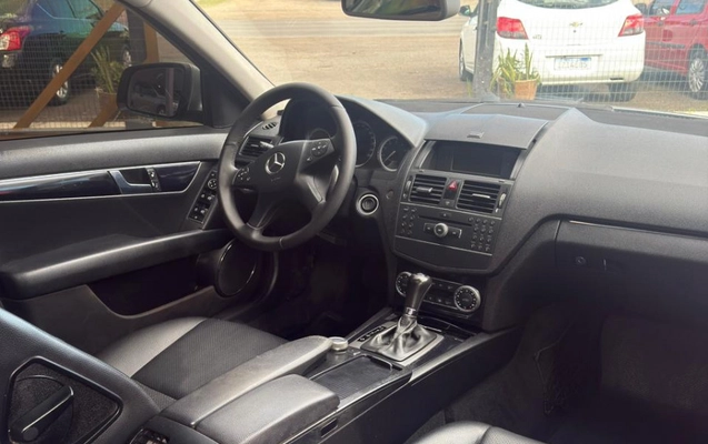 imagem-https://www.socarrao.com.br/sc-vehicle-images-prod/3665262/1788611826455-evFd2fj2vCPhOliIvP6Zj7AHAde2r1mS.jpg