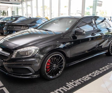 Mercedes-Benz A-45 AMG 2015 Preto — foto 1 de 3