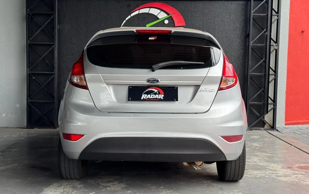 imagem-https://www.socarrao.com.br/sc-vehicle-images-prod/3665561/1788612695178-V2hhdHNBcHAgSW1hZ2UgMjAyNi0wOS0wMSBhdCAxMS41OC4wMy5qcGVn.jpeg
