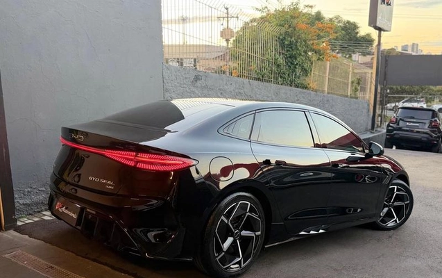 imagem-https://www.socarrao.com.br/sc-vehicle-images-prod/3665753/1789671919661-8448981_6_B_f6fd439ad8.jpeg