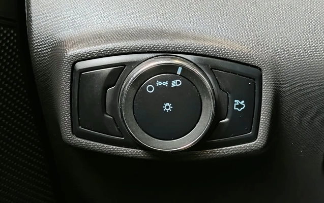 imagem-https://www.socarrao.com.br/sc-vehicle-images-prod/3666192/1788614295653-003_2dcc27f52878e7dc885eed7daa5c1fd9.jpeg