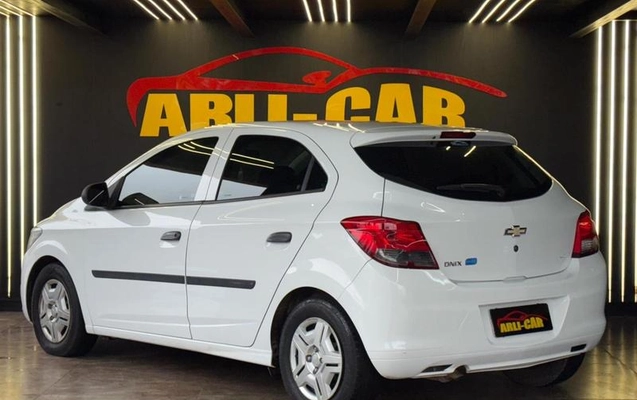 imagem-https://www.socarrao.com.br/sc-vehicle-images-prod/3666196/1790252890642-8453429_5_B_e08d2b513d.jpeg