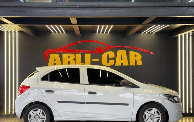 imagem-https://www.socarrao.com.br/sc-vehicle-images-prod/3666196/1790252890645-8453429_6_B_7f3b24411c.jpeg