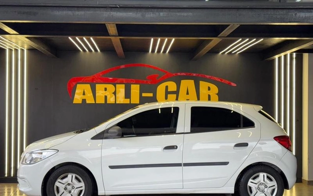 imagem-https://www.socarrao.com.br/sc-vehicle-images-prod/3666196/1790252890647-8453429_7_B_ef6ca05913.jpeg
