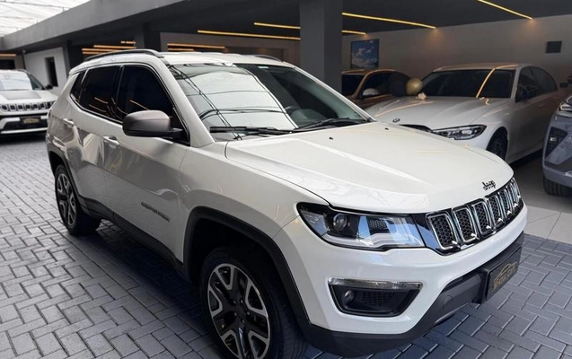 imagem-https://www.socarrao.com.br/sc-vehicle-images-prod/3666549/1788964146078-8444155_21_B_382ba52d5c.jpeg