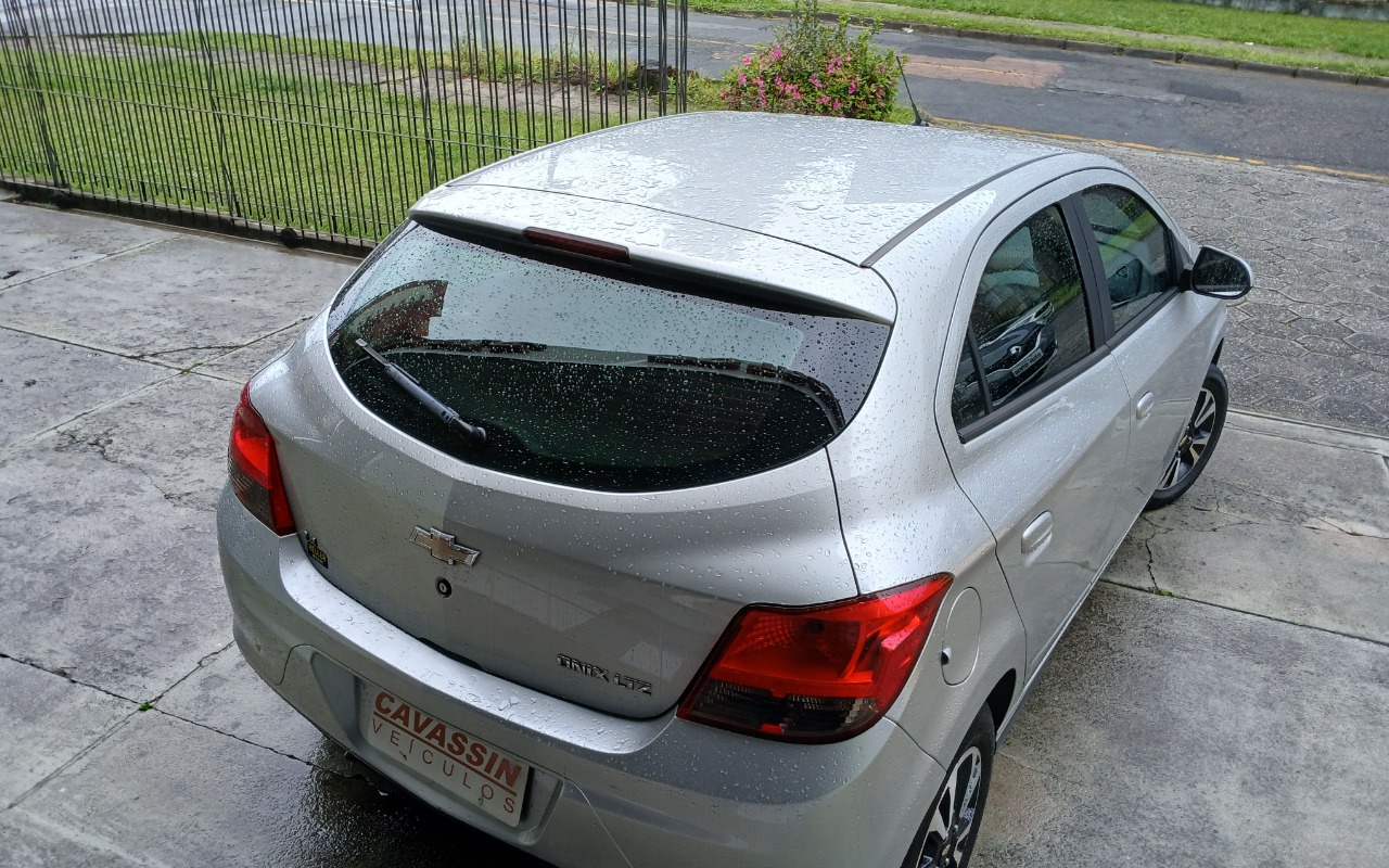imagem-https://www.socarrao.com.br/sc-vehicle-images-prod/3666555/1788615333366-MTc4ODYxNDk5MzYxMjE0NTQzMDg3NTQxODExNDc4NTcuanBn.jpg