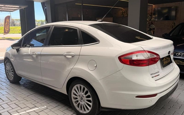imagem-https://www.socarrao.com.br/sc-vehicle-images-prod/3666576/1789154587238-8403016_14_B_abefa9c5ab.jpeg