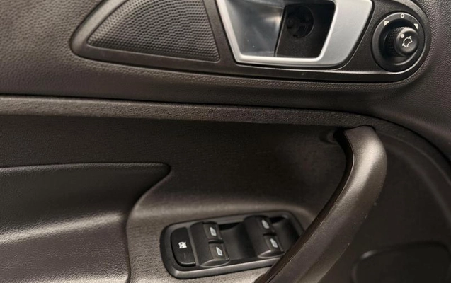 imagem-https://www.socarrao.com.br/sc-vehicle-images-prod/3666576/1789154587242-8403016_7_B_f8eb8895c5.jpeg