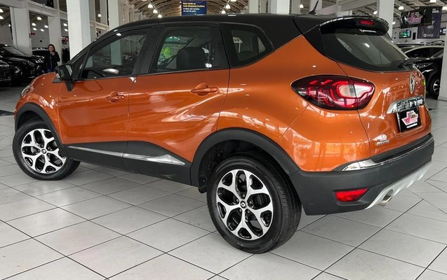 imagem-https://www.socarrao.com.br/sc-vehicle-images-prod/3666672/1789391315844-8452636_12_B_21b12c0c80.jpeg