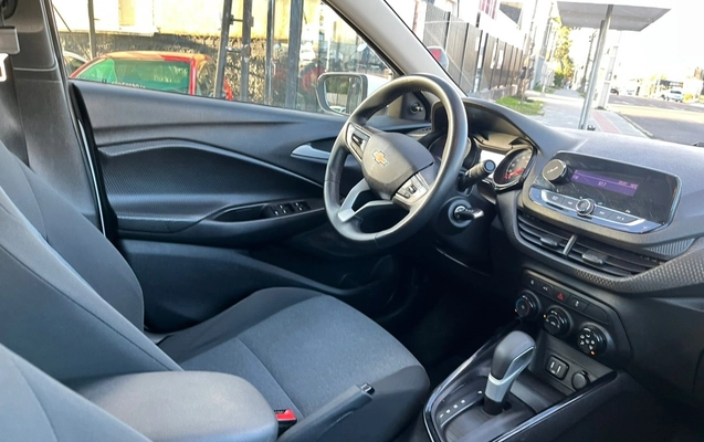 imagem-https://www.socarrao.com.br/sc-vehicle-images-prod/3666899/1788616209180-5_115212.jpg