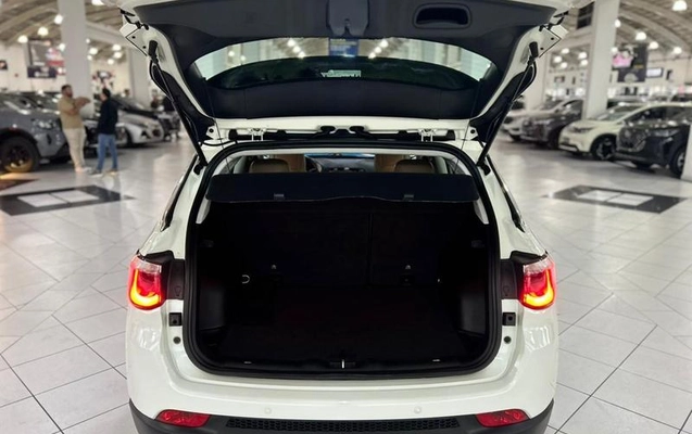 imagem-https://www.socarrao.com.br/sc-vehicle-images-prod/3667191/1789659296900-8453622_6_B_7645ac5183.jpeg
