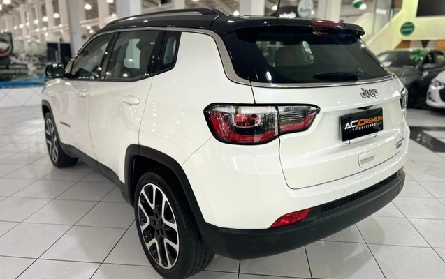 imagem-https://www.socarrao.com.br/sc-vehicle-images-prod/3667191/1789659296900-8453622_7_B_df43ca890d.jpeg
